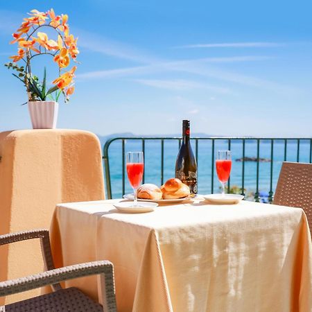 Hotel Rivamare Ischia Bagian luar foto