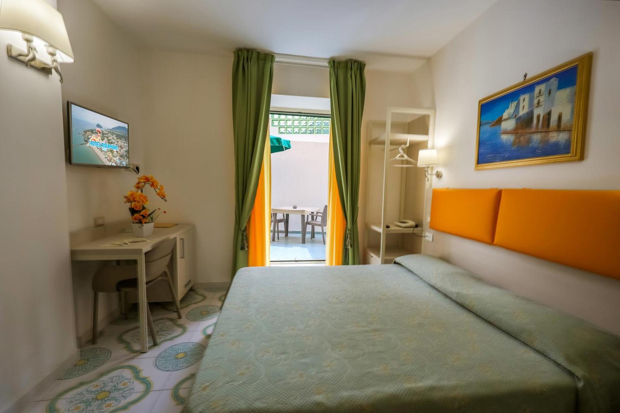 Hotel Rivamare Ischia Bagian luar foto