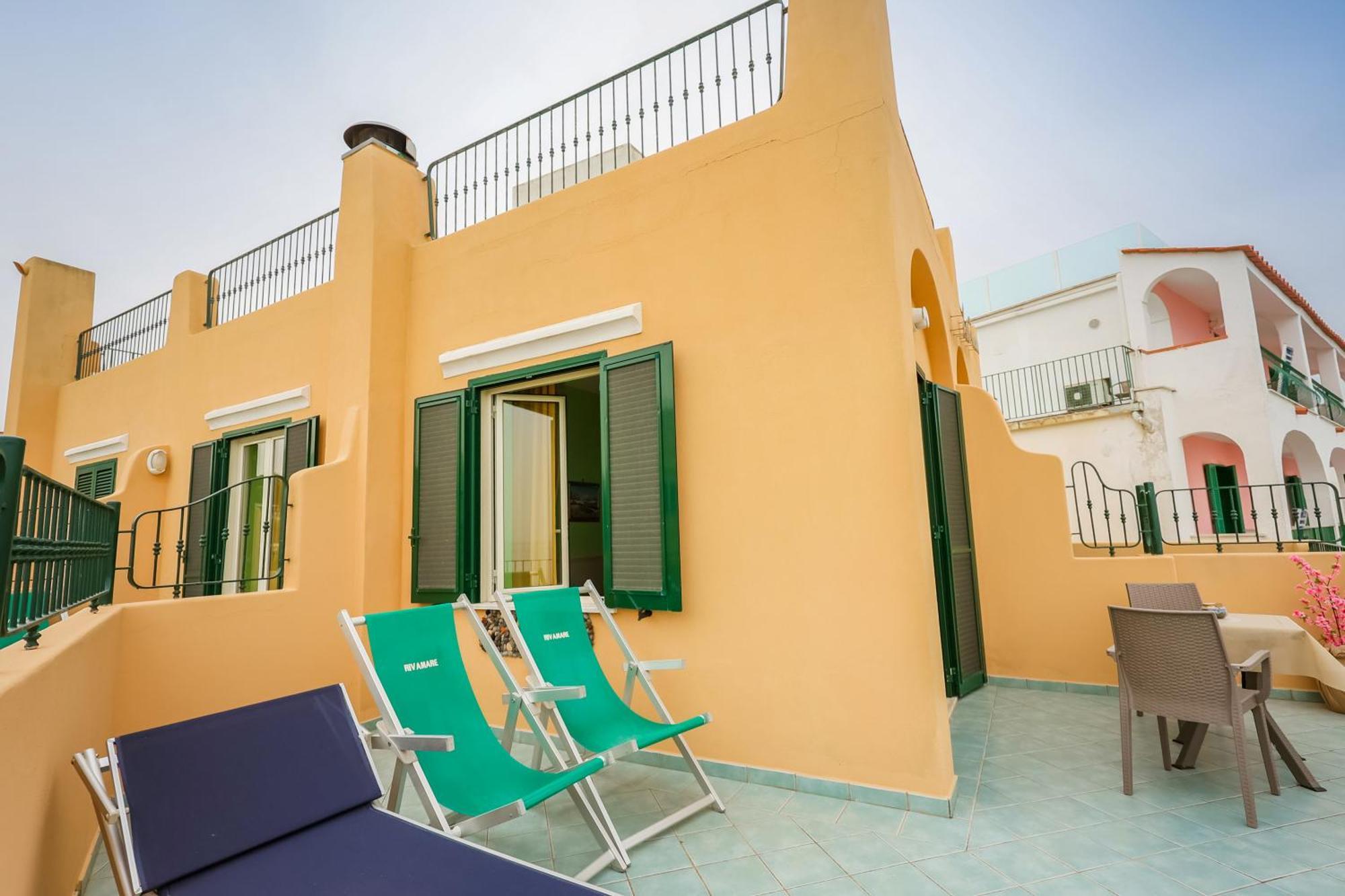 Hotel Rivamare Ischia Bagian luar foto