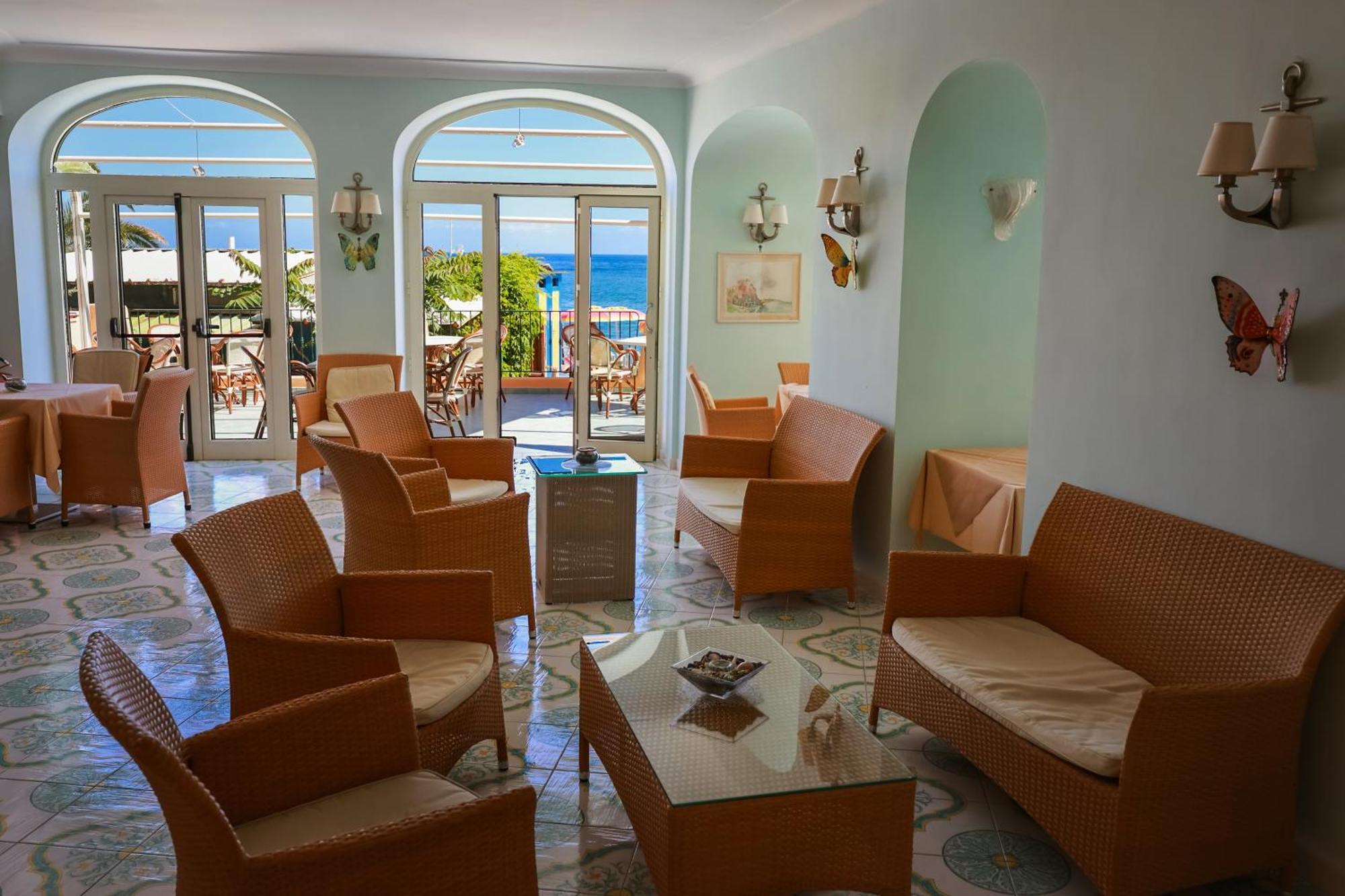 Hotel Rivamare Ischia Bagian luar foto