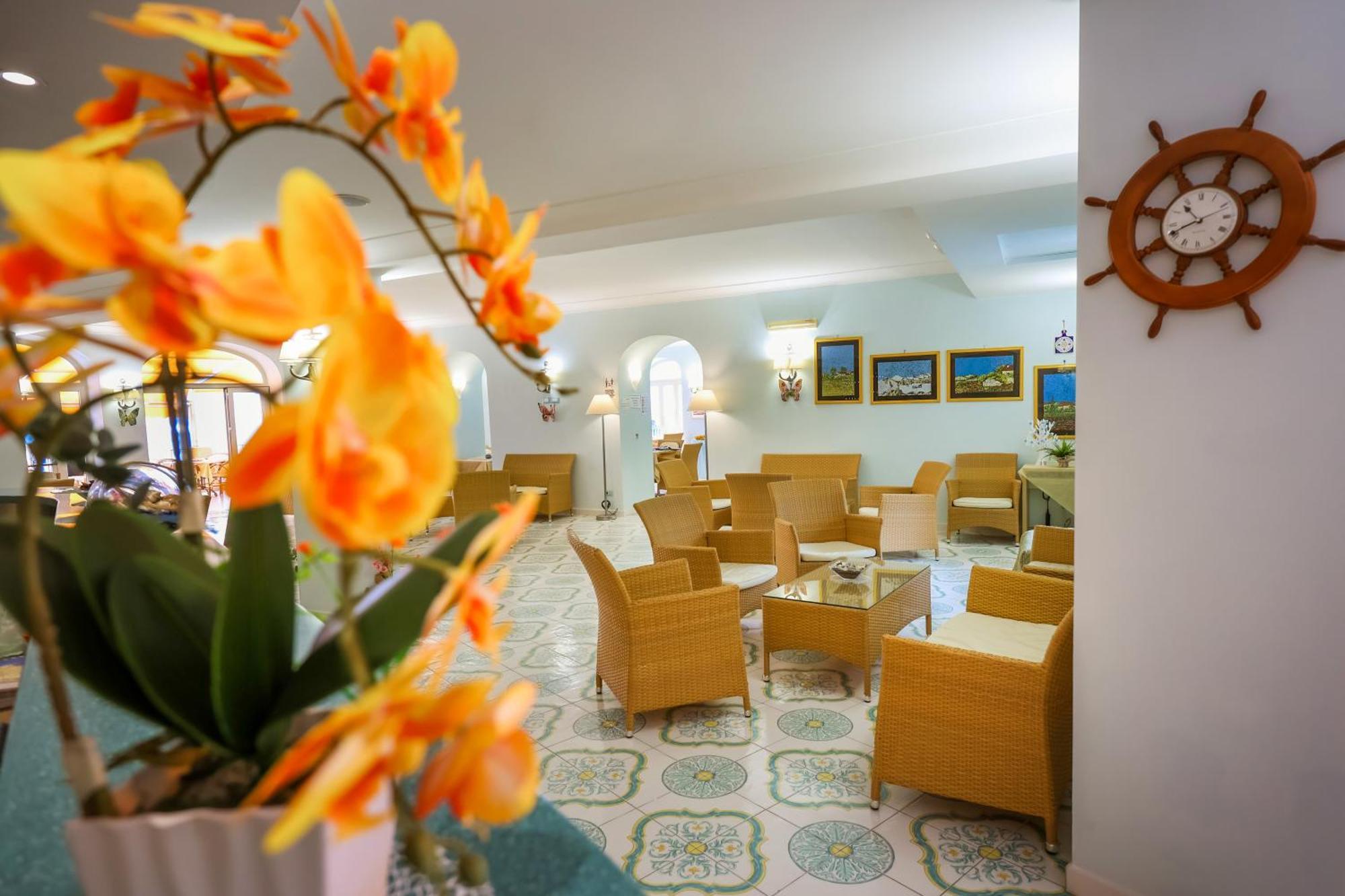 Hotel Rivamare Ischia Bagian luar foto